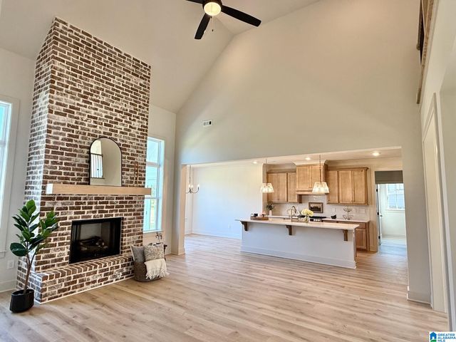 306 LAKE CREEK DRIVE, Guntersville, AL 35976