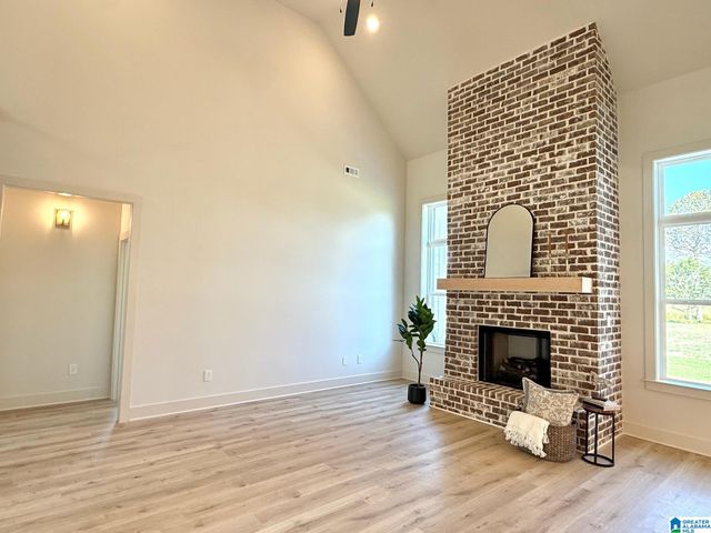 306 LAKE CREEK DRIVE, Guntersville, AL 35976