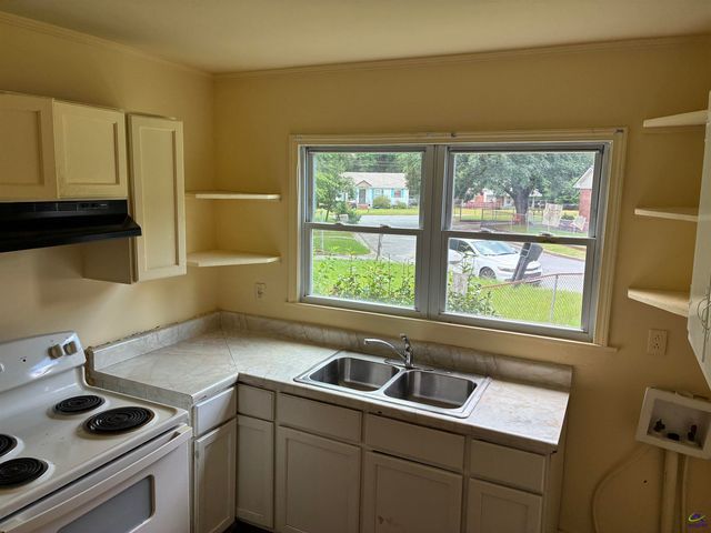 513 Lynmore Circle, Macon, GA 31206