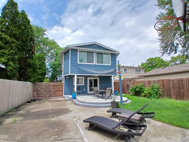 22700 Grove Street, St Clair Shores, MI 48080