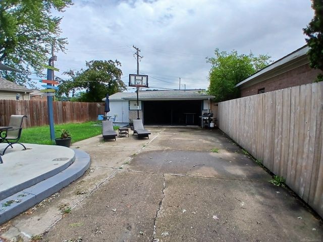 22700 Grove Street, St Clair Shores, MI 48080