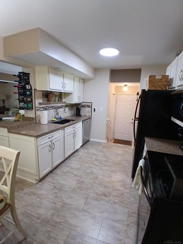 22700 Grove Street, St Clair Shores, MI 48080