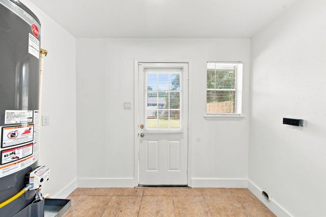 2413 Shadowdale Drive, Houston, TX 77043