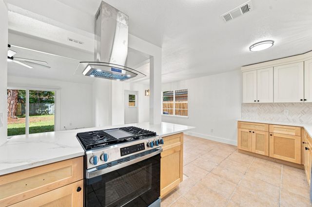 2413 Shadowdale Drive, Houston, TX 77043