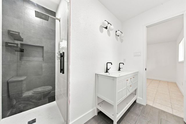 2413 Shadowdale Drive, Houston, TX 77043