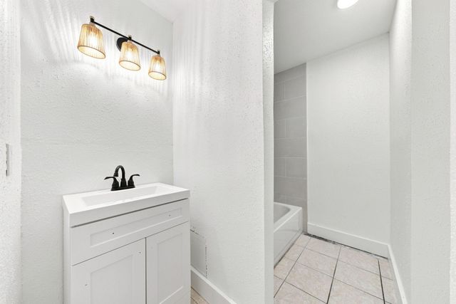 2413 Shadowdale Drive, Houston, TX 77043