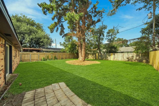2413 Shadowdale Drive, Houston, TX 77043