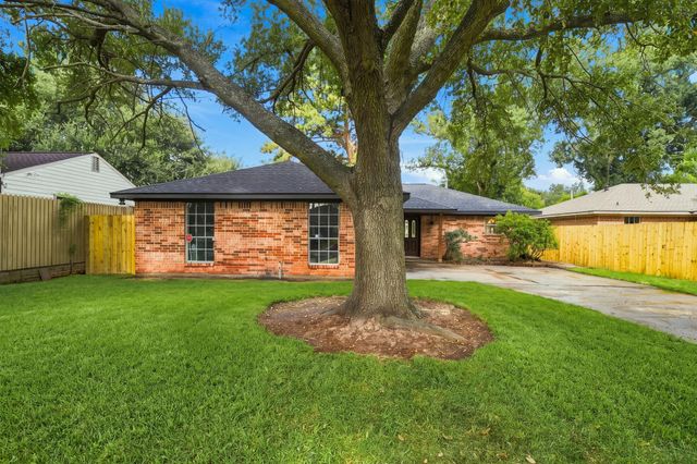 2413 Shadowdale Drive, Houston, TX 77043