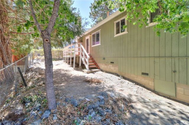5291 Orchard Dr, Wrightwood, CA 92397