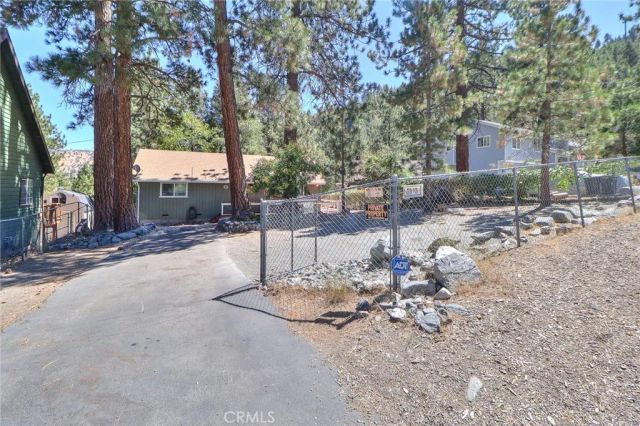 5291 Orchard Dr, Wrightwood, CA 92397