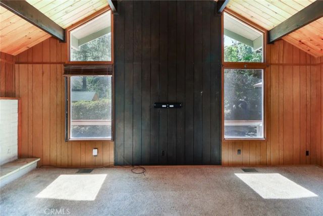 5291 Orchard Dr, Wrightwood, CA 92397