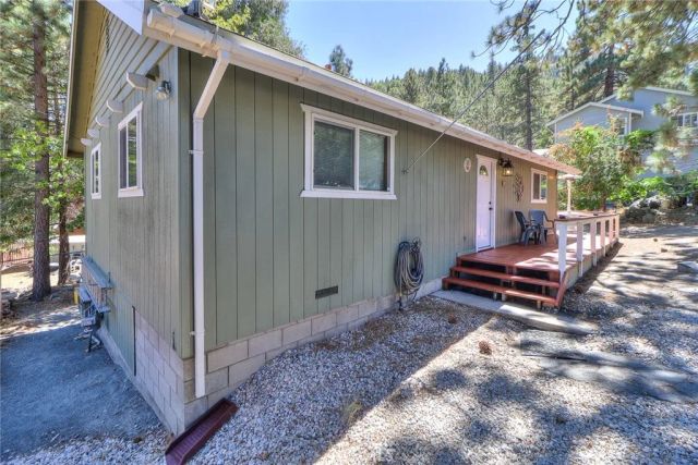 5291 Orchard Dr, Wrightwood, CA 92397