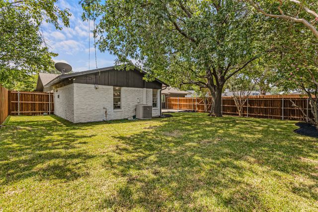 3745 Blue Trace Lane, Farmers Branch, TX 75244