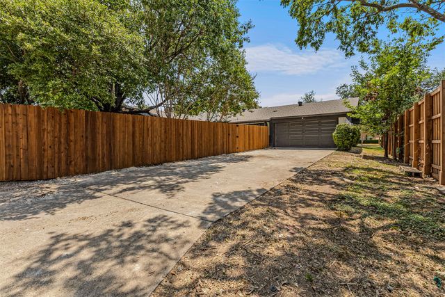 3745 Blue Trace Lane, Farmers Branch, TX 75244