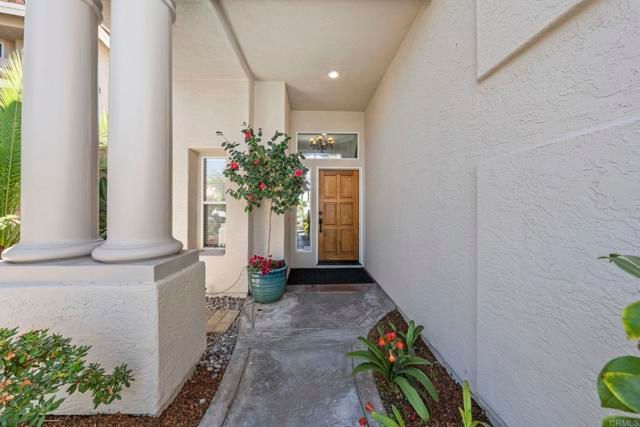 3796 Via Las Villas, Oceanside, CA 92056