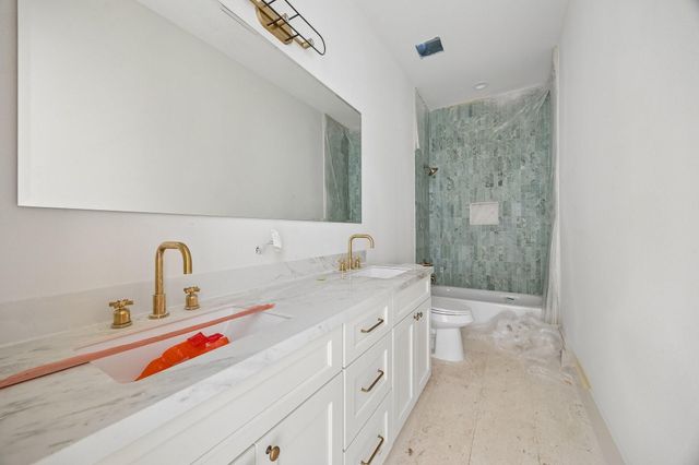 4817 Kingfisher Drive, Houston, TX 77035