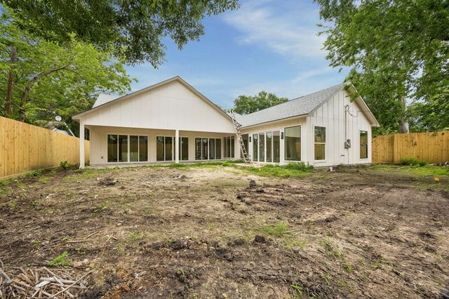 4817 Kingfisher Drive, Houston, TX 77035