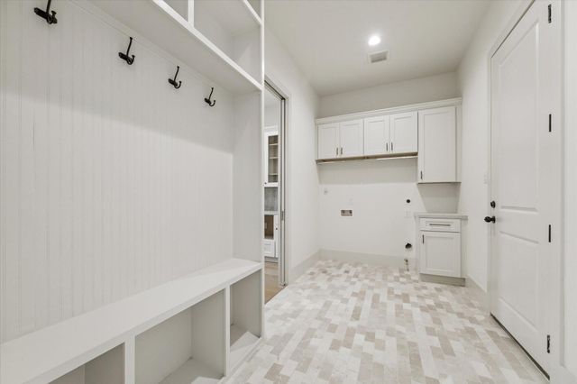 4817 Kingfisher Drive, Houston, TX 77035
