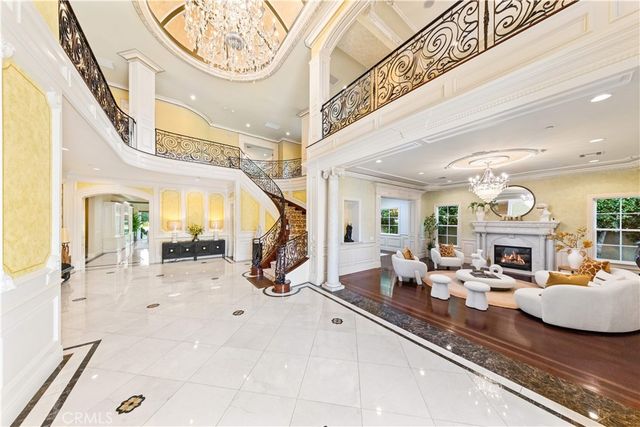271 W Naomi Avenue, Arcadia, CA 91007
