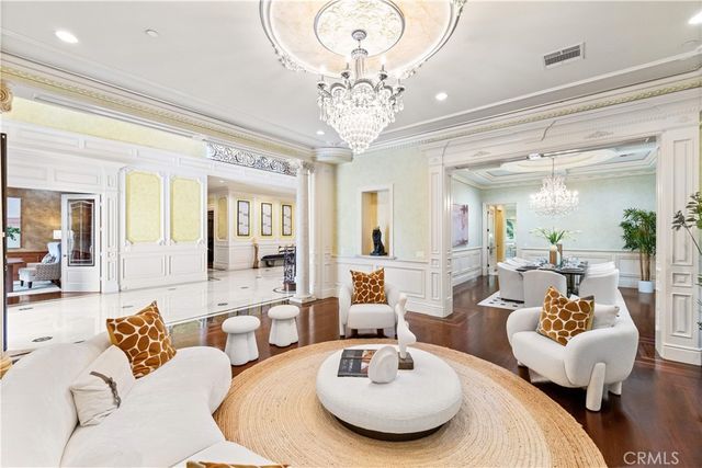 271 W Naomi Avenue, Arcadia, CA 91007