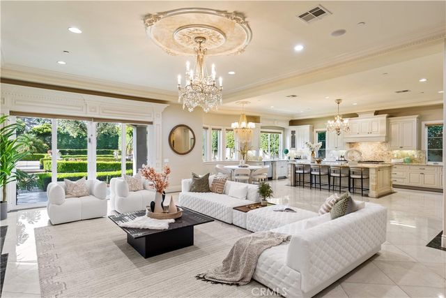 271 W Naomi Avenue, Arcadia, CA 91007