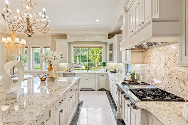 271 W Naomi Avenue, Arcadia, CA 91007