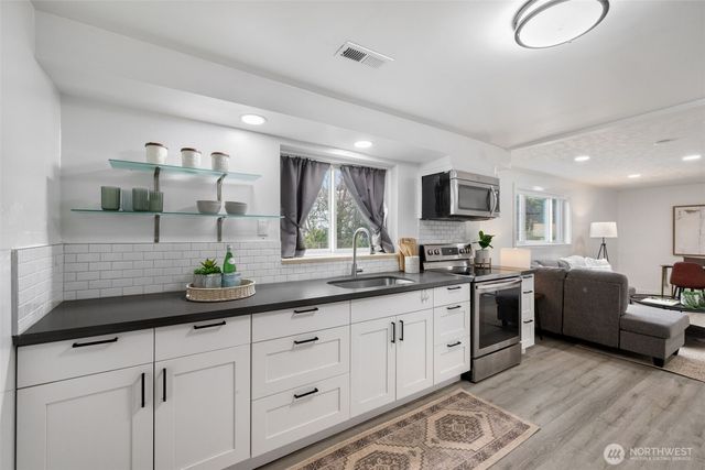 2539 30th Avenue S, Seattle, WA 98144