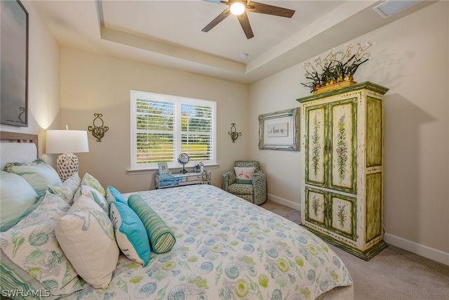 2730 Aviamar CIR, Naples, FL 34114