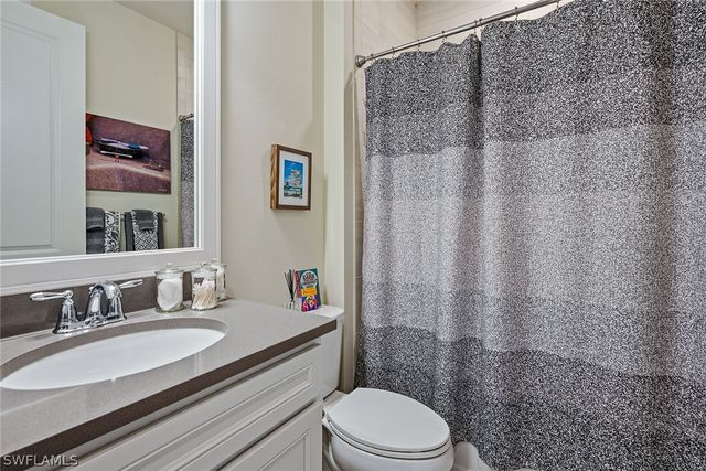 2730 Aviamar CIR, Naples, FL 34114