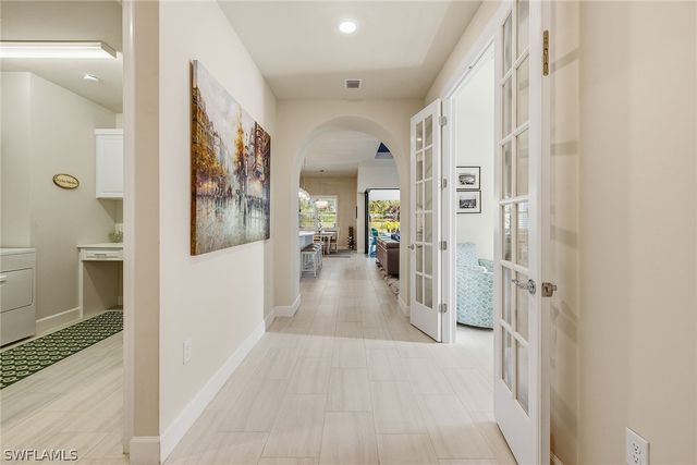 2730 Aviamar CIR, Naples, FL 34114