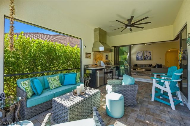 2730 Aviamar CIR, Naples, FL 34114