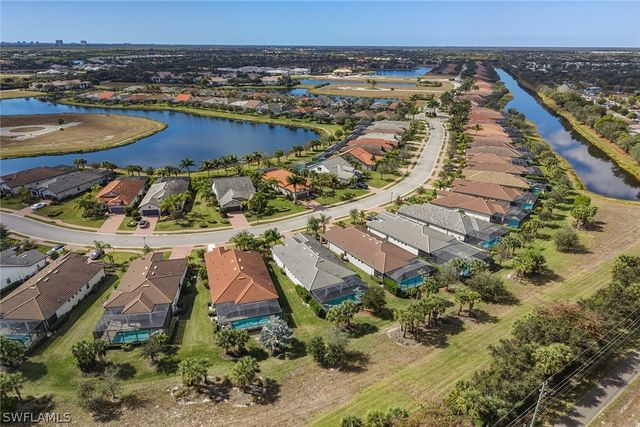 2730 Aviamar CIR, Naples, FL 34114