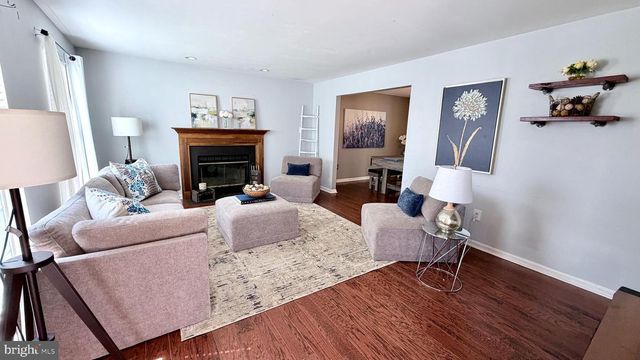 5 STRICKLAND CT, Newark, DE 19702