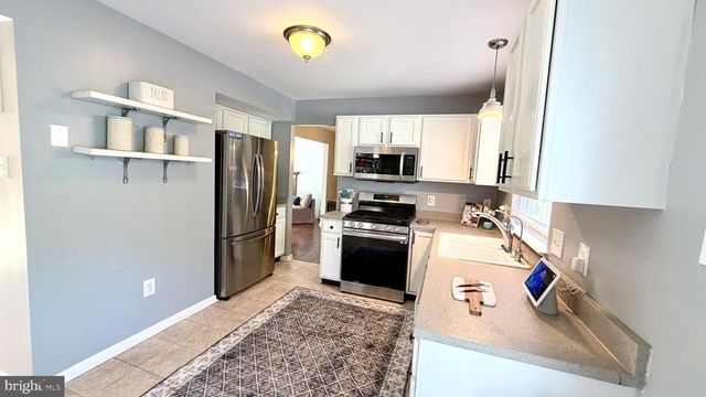5 STRICKLAND CT, Newark, DE 19702