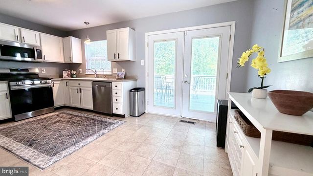 5 STRICKLAND CT, Newark, DE 19702