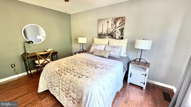 5 STRICKLAND CT, Newark, DE 19702