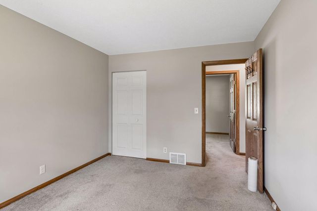 408 117th Avenue NW, Coon Rapids, MN 55448
