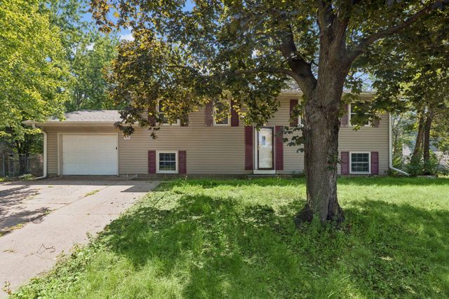 408 117th Avenue NW, Coon Rapids, MN 55448