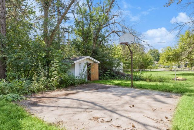 408 117th Avenue NW, Coon Rapids, MN 55448
