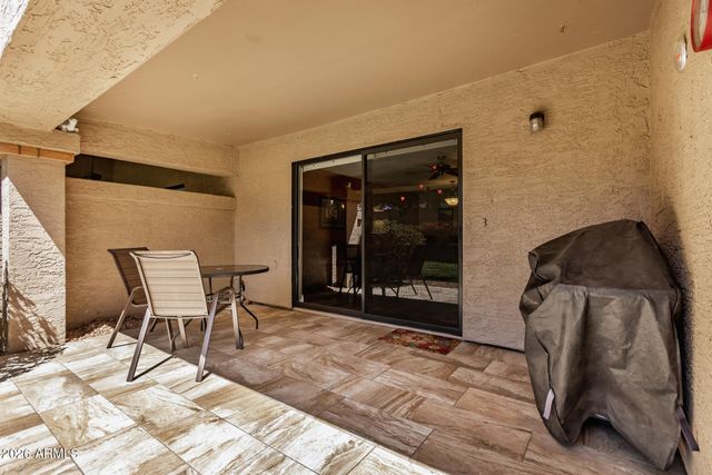 9823 W TOPEKA Drive, Peoria, AZ 85382