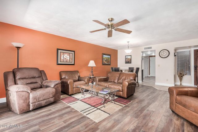 9823 W TOPEKA Drive, Peoria, AZ 85382