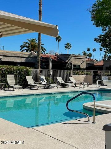 9823 W TOPEKA Drive, Peoria, AZ 85382