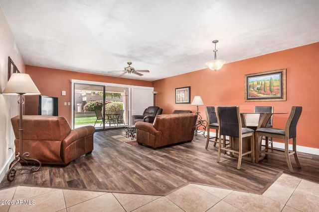 9823 W TOPEKA Drive, Peoria, AZ 85382