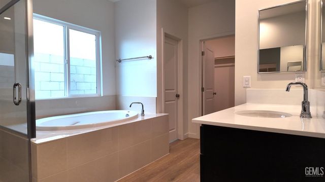 12804 Petaluma Court, Bakersfield, CA 93311