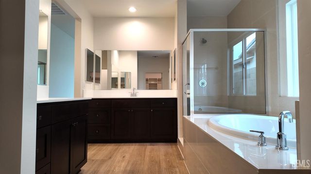 12804 Petaluma Court, Bakersfield, CA 93311