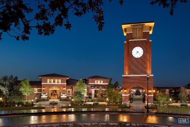 12804 Petaluma Court, Bakersfield, CA 93311