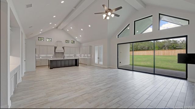 451 FALCON CV, Castroville, TX 78009