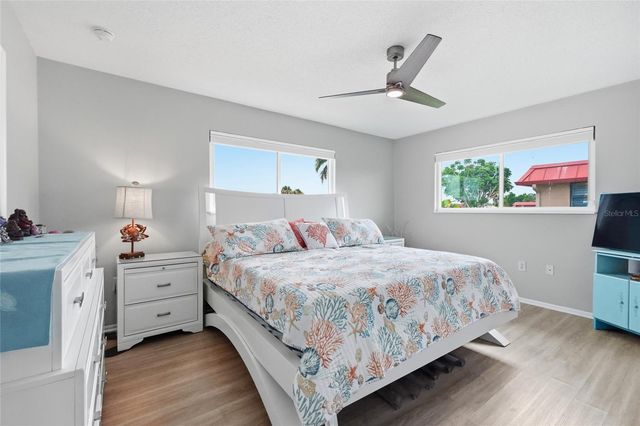 3844 CATALINA DRIVE 3844, Bradenton, FL 34210