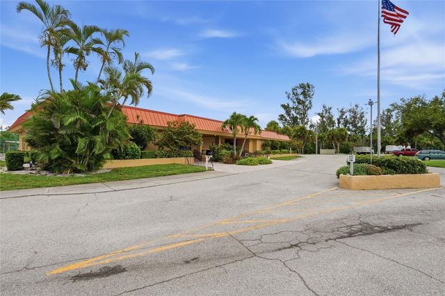 3844 CATALINA DRIVE 3844, Bradenton, FL 34210
