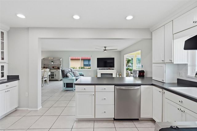 3844 CATALINA DRIVE 3844, Bradenton, FL 34210
